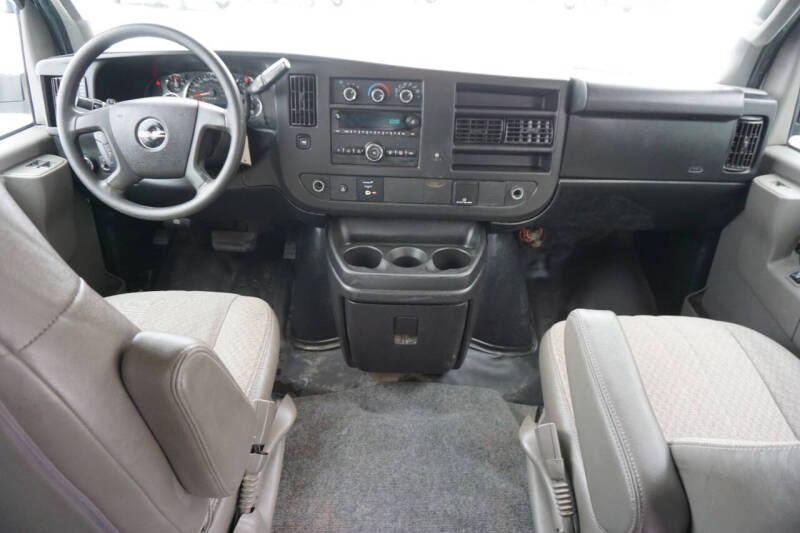 2017 GMC Savana 2500