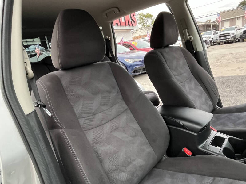 2015 Nissan Rogue SV