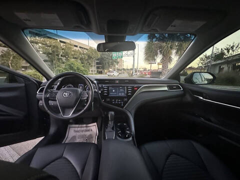 2018 Toyota Camry SE