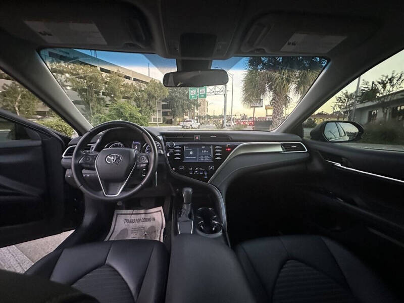 2018 Toyota Camry SE