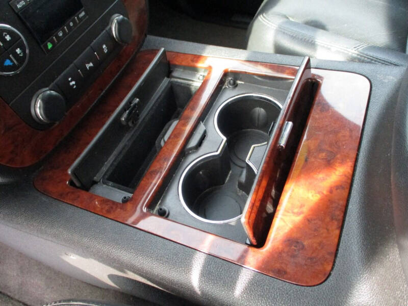 2013 Chevrolet Suburban LTZ