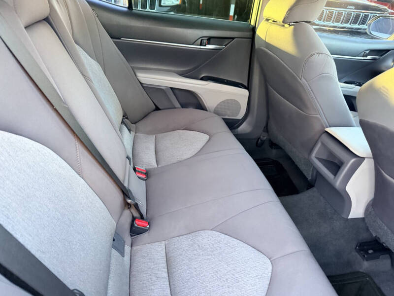 2020 Toyota Camry LE