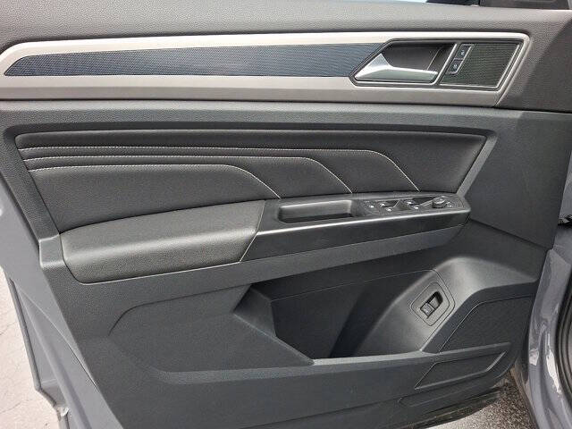 2020 Volkswagen Atlas Cross Sport V6 SEL R-Line 4Motion