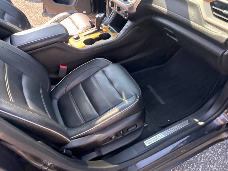 2018 GMC Acadia Denali