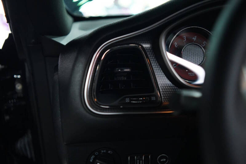 2015 Dodge Challenger SRT Hellcat