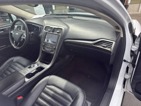 2020 Ford Fusion SEL