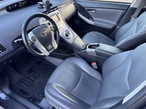 2014 Toyota Prius Five