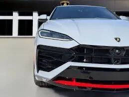 2025 Lamborghini Urus SE