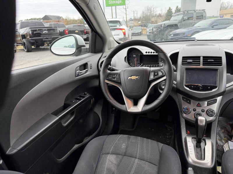 2016 Chevrolet Sonic LT Auto