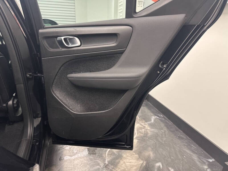 2023 Volvo XC40 B5 Core