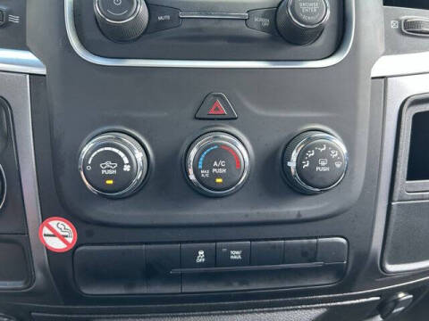 2024 RAM 1500 Classic SLT