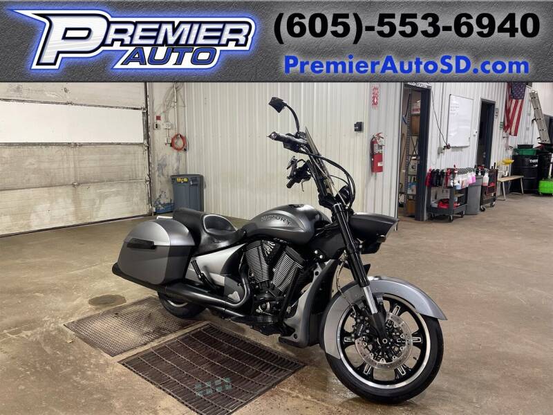 2014 Victory Cross Roads for sale at Premier Auto in Sioux Falls SD