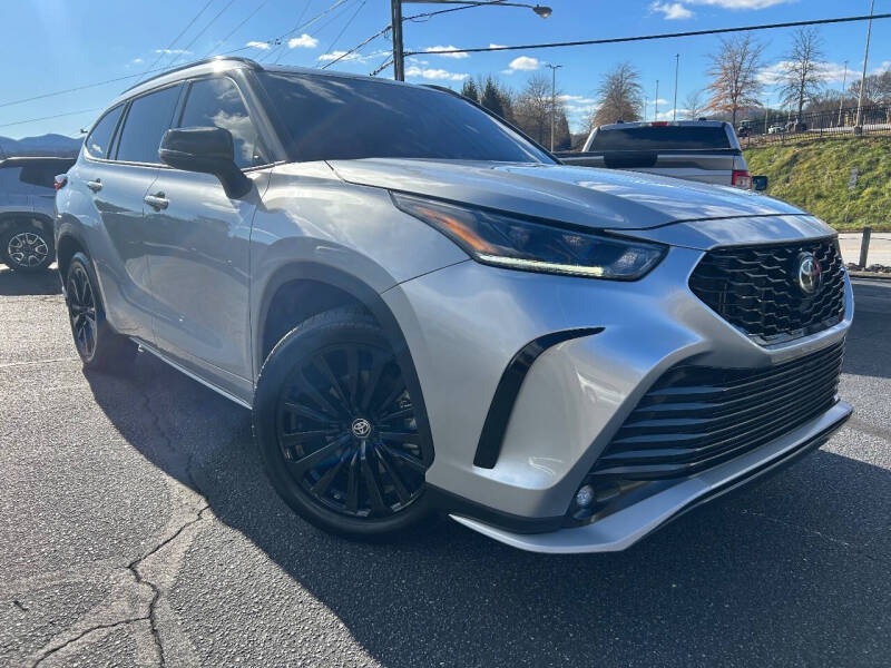 2023 Toyota Highlander XSE's photo
