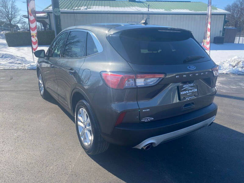 2020 Ford Escape SE
