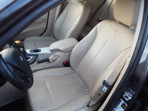 2012 BMW 3 Series 328i