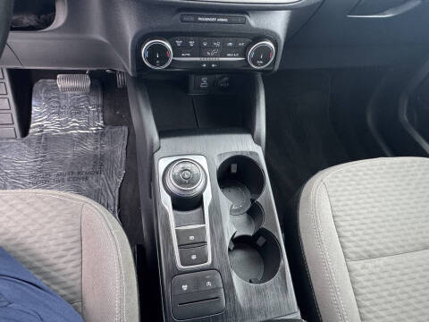 2022 Ford Escape SE
