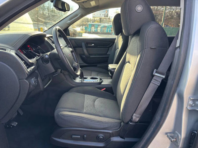 2015 GMC Acadia SLE-2