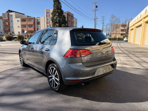 2016 Volkswagen Golf TSI SE