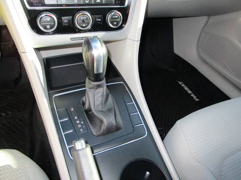 2017 Volkswagen Passat 1.8T S