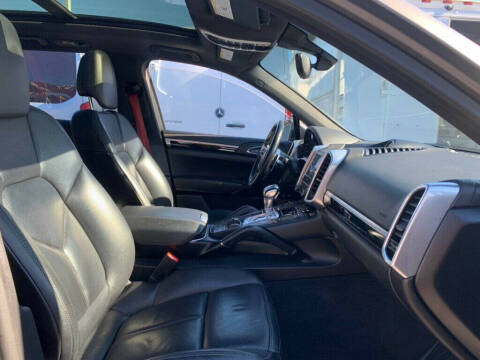 2017 Porsche Cayenne S