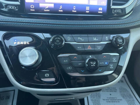 2021 Chrysler Pacifica Touring L