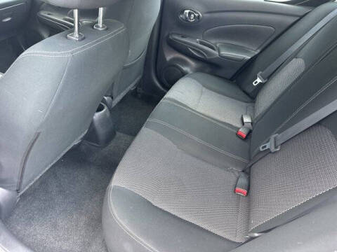 2019 Nissan Versa SV