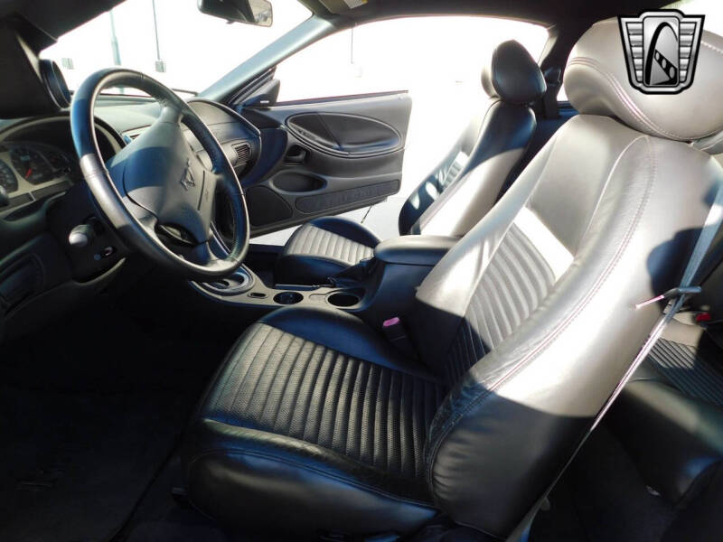 2004 Ford Mustang Mach 1 Premium