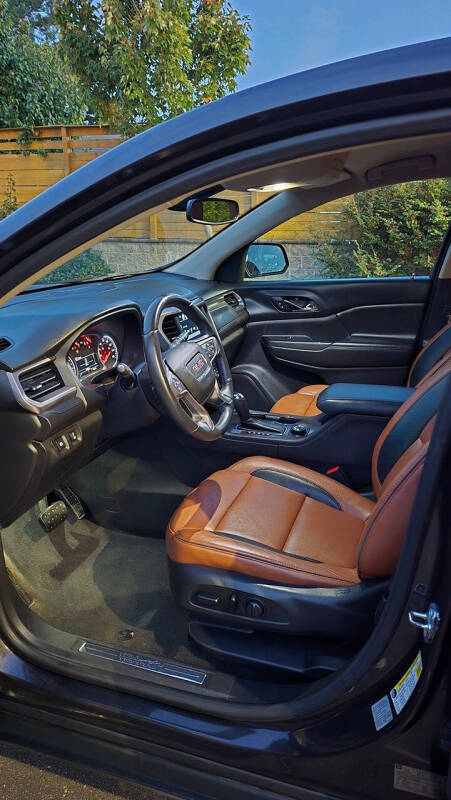 2017 GMC Acadia SLT-1