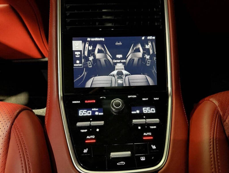 2017 Porsche Panamera Turbo