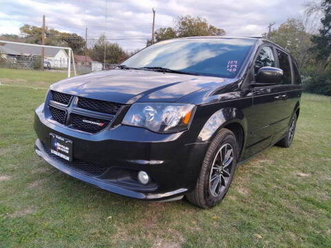 2017 Dodge Grand Caravan for sale at LA PULGA DE AUTOS in Dallas TX