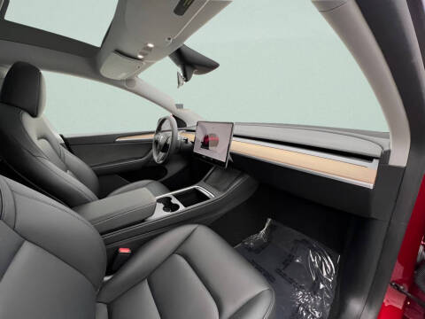 2025 Tesla Model Y Performance