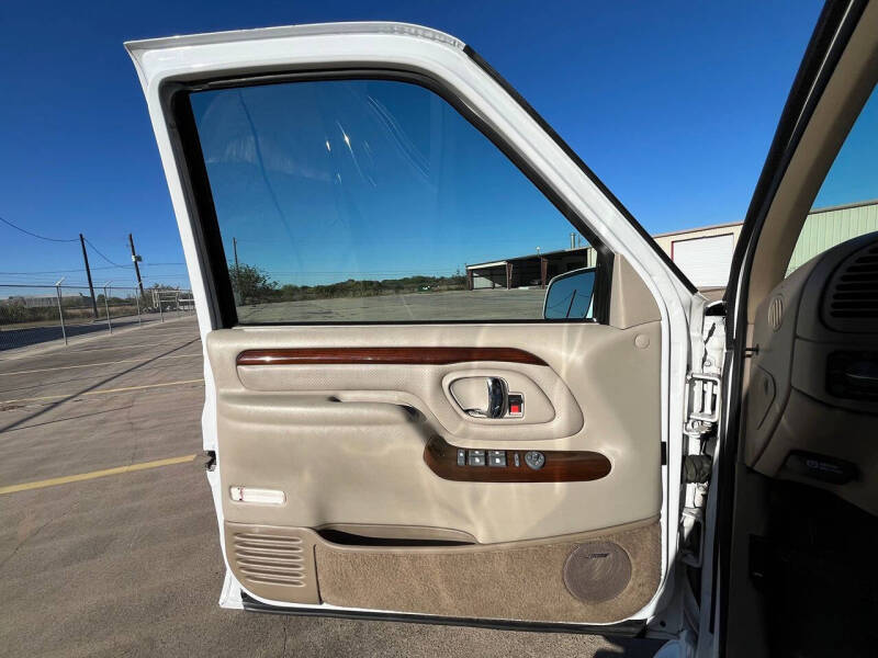 2000 Cadillac Escalade