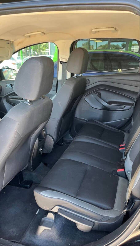 2016 Ford Escape S