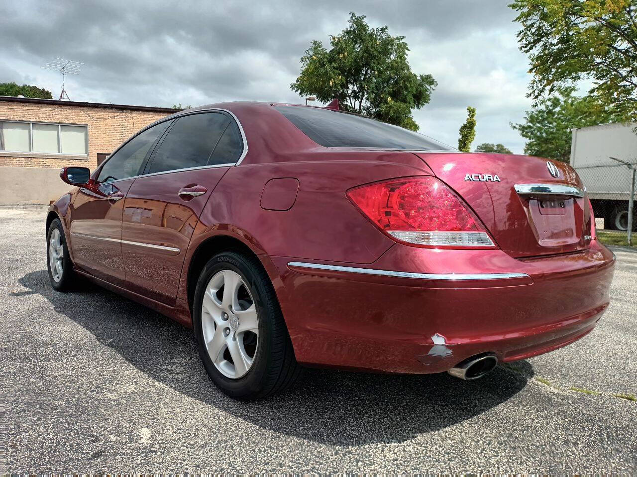 2006 Acura RL for sale at Ideal Cars LLC in Skokie, IL