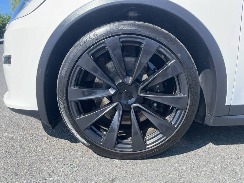 Used 2022 Tesla Model X Plaid with VIN 7SAXCBE6XNF358250 for sale in Edmonds, WA