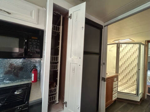 2005 Freightliner XCS Chassis