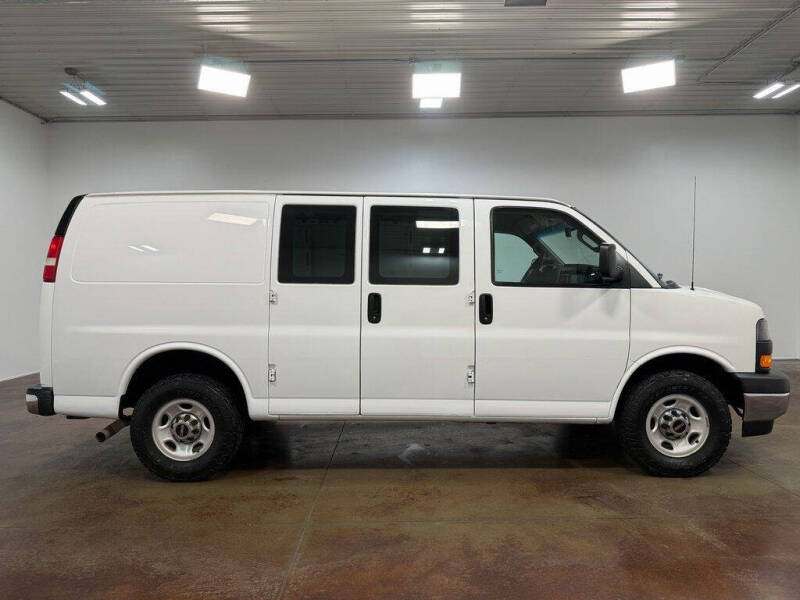 2017 GMC Savana 2500