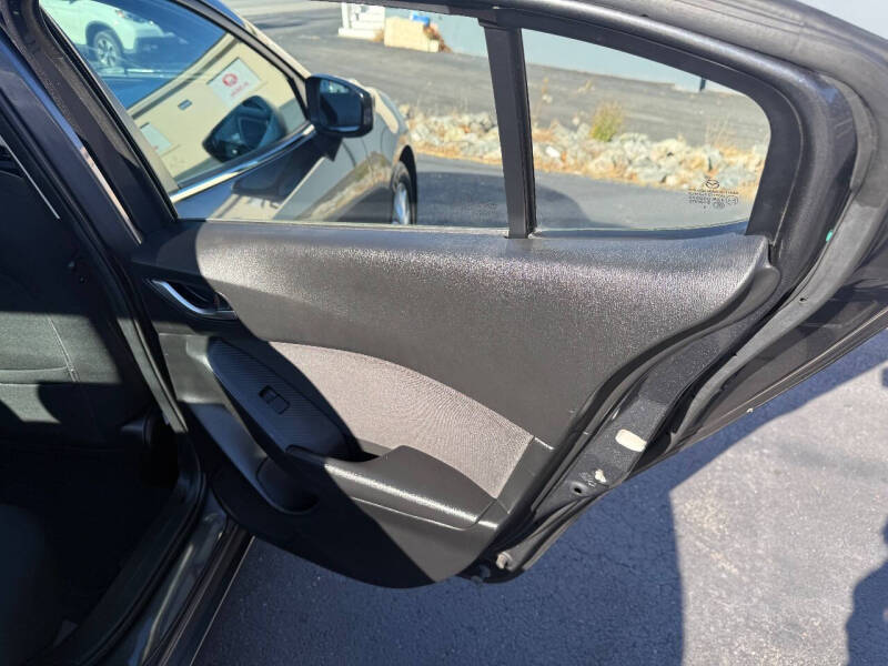 2016 Mazda MAZDA3 i Sport