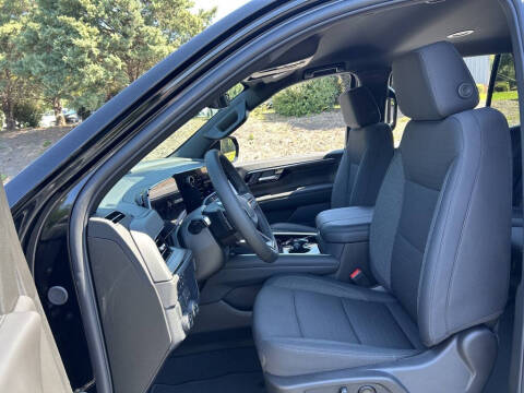 2025 Chevrolet Tahoe LS