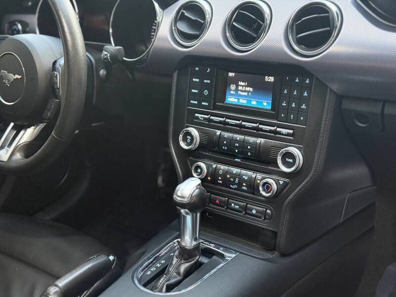 2017 Ford Mustang EcoBoost Premium