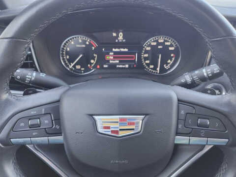 2024 Cadillac XT6 Luxury