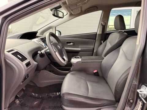 2012 Toyota Prius v Five