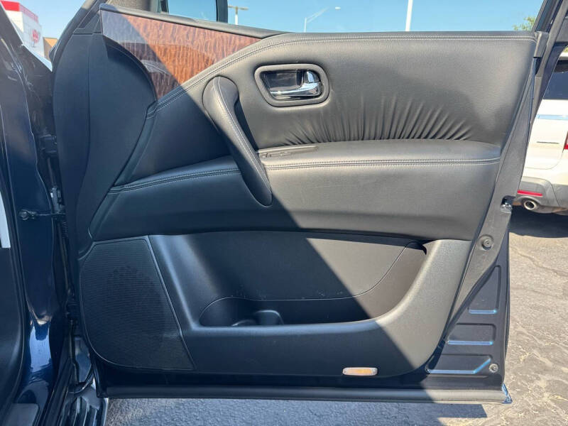 2017 Nissan Armada Platinum