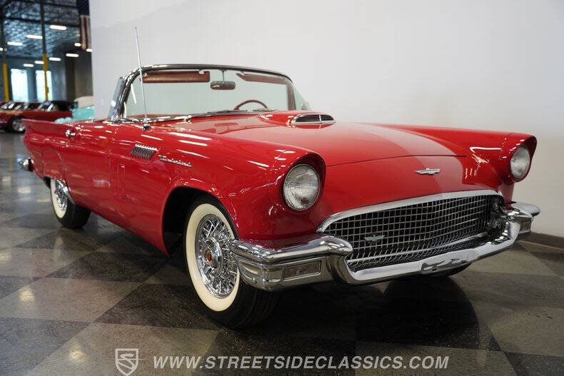 1957 Ford Thunderbird