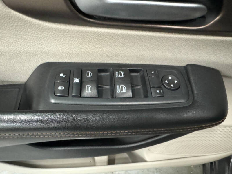 2017 Chrysler Pacifica LX