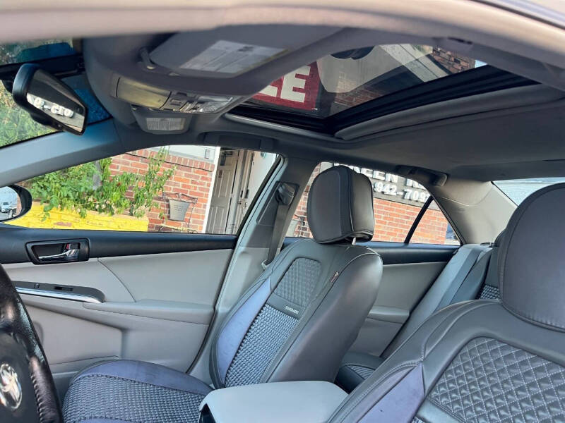 2012 Toyota Camry Hybrid XLE