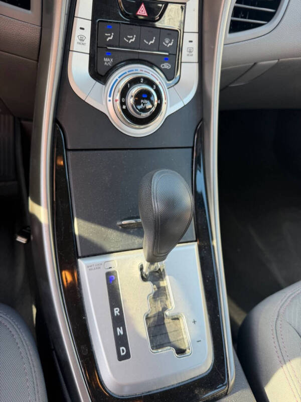 2012 Hyundai Elantra GLS