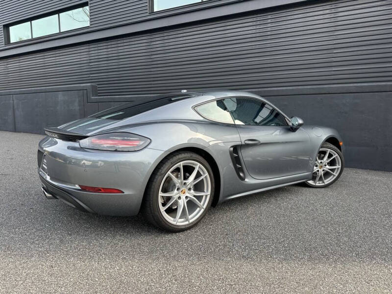 2025 Porsche 718 Cayman