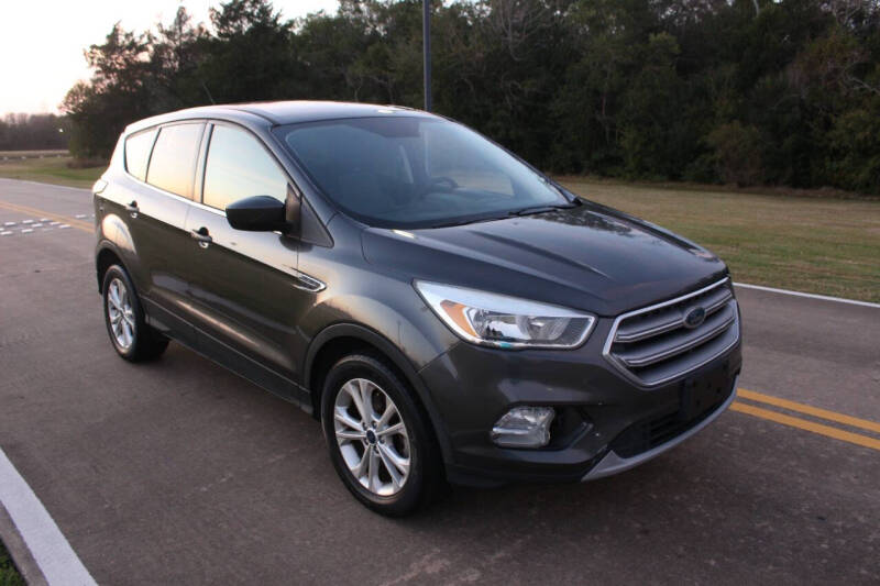 2017 Ford Escape SE's photo