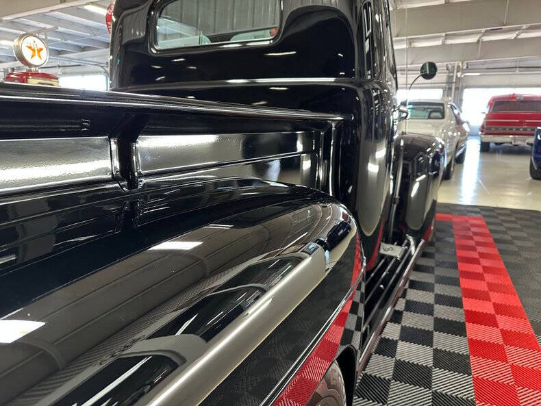 1949 Ford F-3